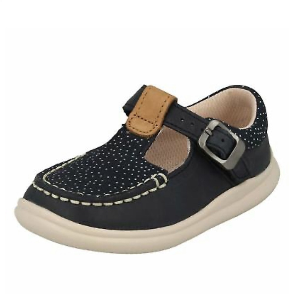 CLARKS cloud rosa kids shoes. NWT